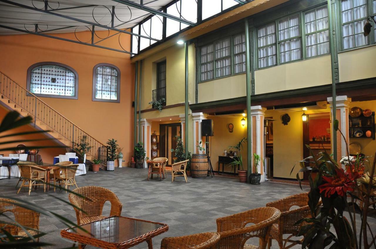 Hotel Las Cabanas Penaranda de Bracamonte Exterior photo